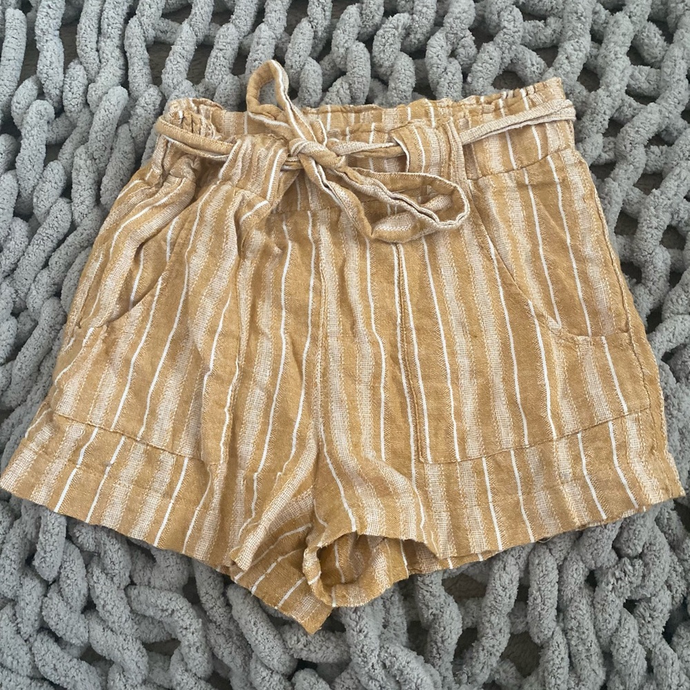 high waisted stripped shorts
